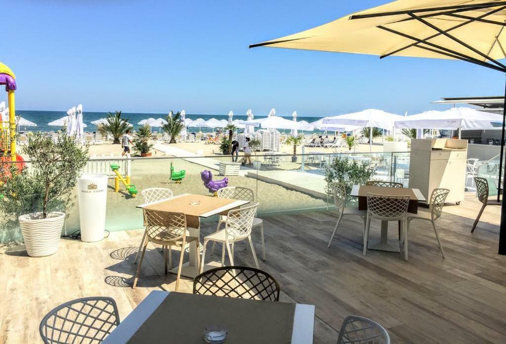 Desilva Residence Apartment Mamaia Luaran gambar