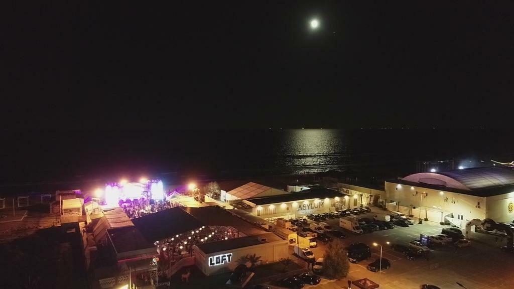 Desilva Residence Apartment Mamaia Luaran gambar